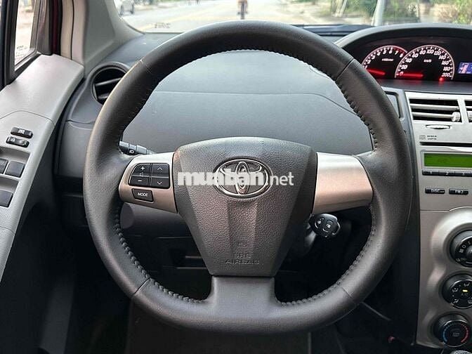Toyota Yaris 2012 1.5 AT - 56000 km