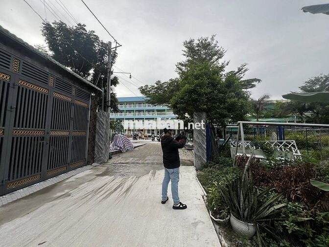 BÁN ĐẤT PHÚ MỸ – NGAY TRƯỜNG MẦM NON DT: 5,6 x 20m = 112m²