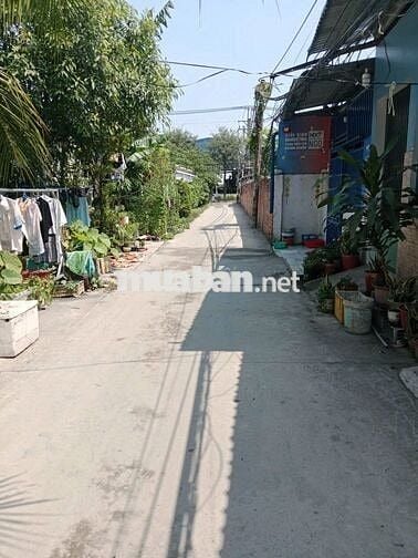 Bán gấp nhà ở Trần Văn Giàu, LMX - Gần chợ Cầu Xáng 2p xe máy