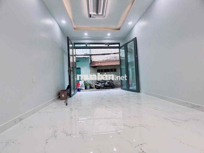 CÁCH MẶT TIỀN HOÀNG DIỆU - VĨNH KHÁNH 30m .NHÀ 3 TẦNG KHU DC HIỆN HỮU