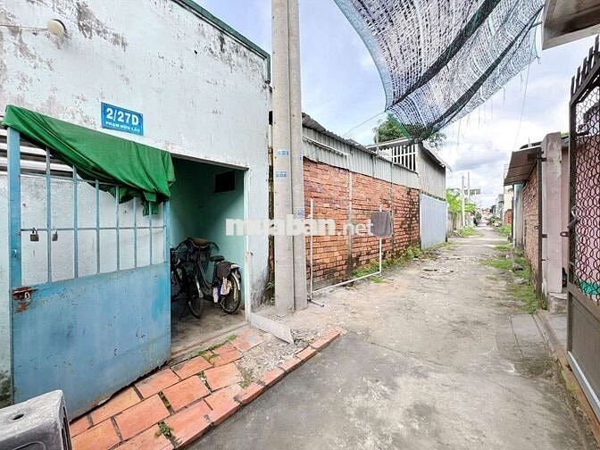 Bán nhà trệt lửng củ 2 mặt tiền hẻm 2 và hẻm 12 Phạm Hữu Lầu