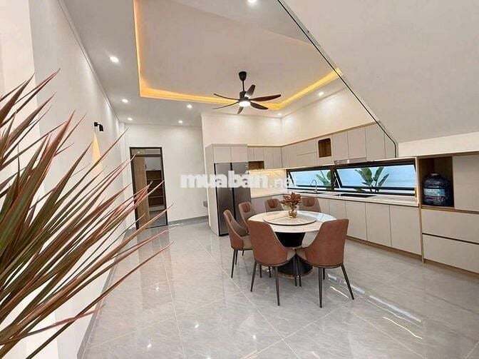 🔥 Nhà 2 tầng đường Khúc Thừa Dụ - Ngay chợ  !
💰💰