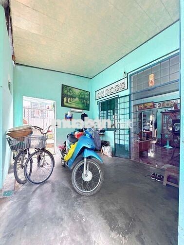 Bán nhà trệt lửng củ 2 mặt tiền hẻm 2 và hẻm 12 Phạm Hữu Lầu