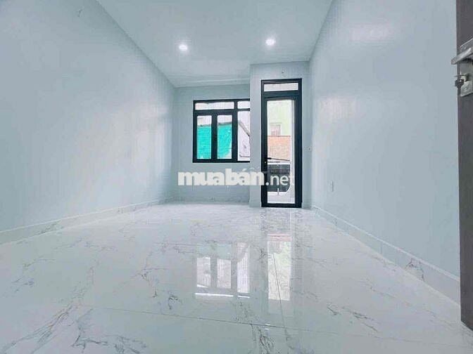 CÁCH MẶT TIỀN HOÀNG DIỆU - VĨNH KHÁNH 30m .NHÀ 3 TẦNG KHU DC HIỆN HỮU