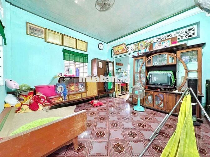Bán nhà trệt lửng củ 2 mặt tiền hẻm 2 và hẻm 12 Phạm Hữu Lầu