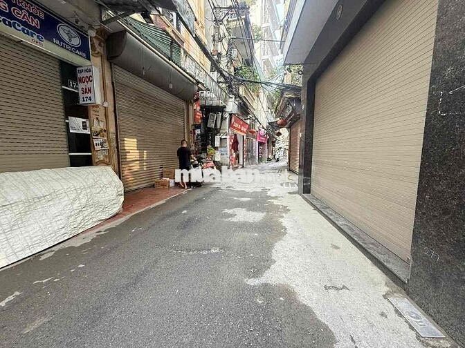 SIÊU PHẨM -  ĐẤT XÂY CCMN - NGÕ THÔNG - Ô TÔ ĐỖ CỬA SIÊU PHẨM -  ĐẤT XÂY CCMN - NGÕ THÔNG - Ô TÔ ĐỖ CỬA