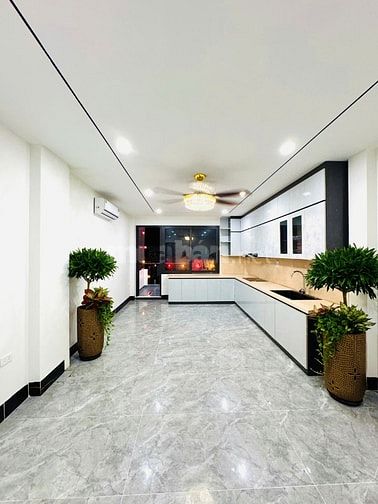 Bán nhà mới hoàn thiện 60m*7 tầng thang máy Phố Trạm, Long Biên