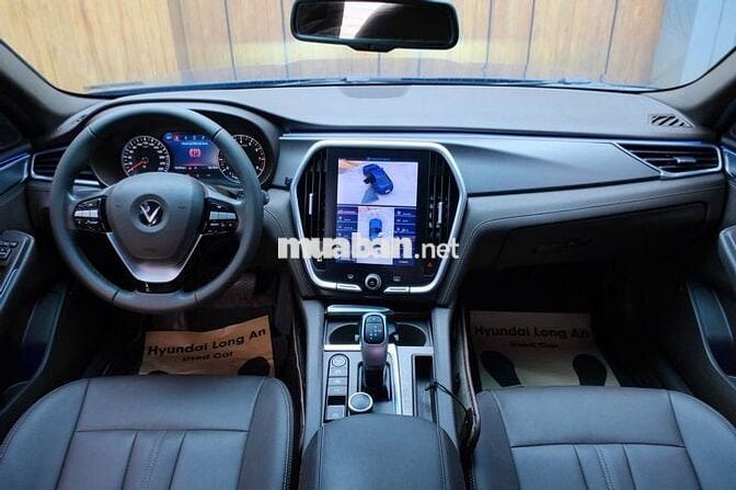 VinFast Lux A2.0 Tiêu chuẩn 2022 - 75000 km