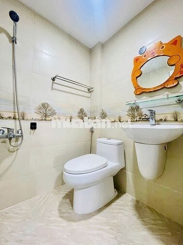 BÁN NHÀ HẺM 345 TRẦN HƯNG ĐẠO ĐỐI DIỆN CÔNG AN THÀNH PHỐ