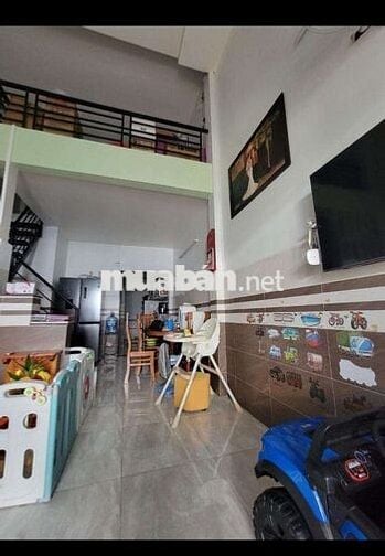 Giảm giá bán nhanh nhà 60m2(4x15m) đường lớn xe tải Huỳnh Thị Hai, 3tỉ
