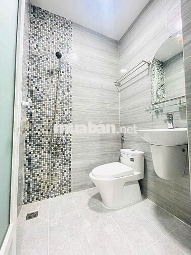BÁN NHÀ HẺM 345 TRẦN HƯNG ĐẠO ĐỐI DIỆN CÔNG AN THÀNH PHỐ