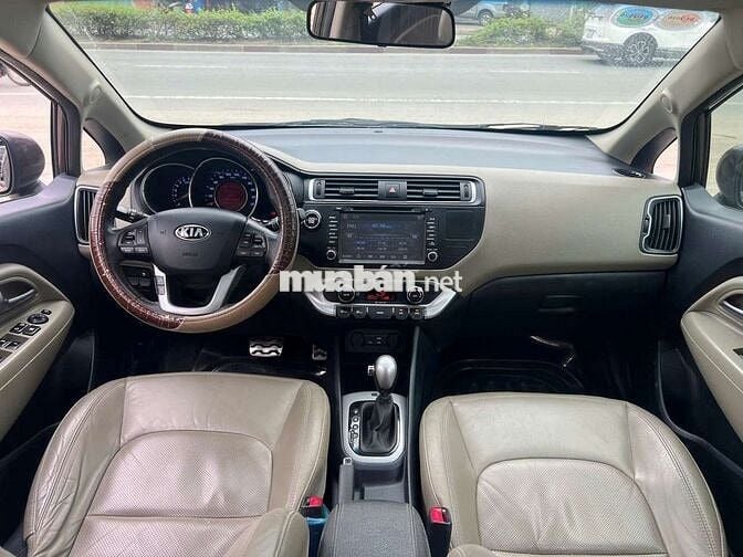KIA RIO SX 2015 1.4 AT Hatchback - 46000 km