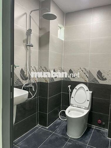 NHÀ MỚI XÂY ĐẸP LUNG LINH HẺM OTO NGAY ĐẶNG VĂN BI, 1T1L 4X14M 2PN 2WC