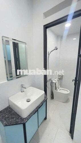 BÁN NHÀ 2 TẦNG KIÊN CỐ, DT (4X8)M2, HẺM ĐẸP 3M, 3,15 TỶ CÒN TL