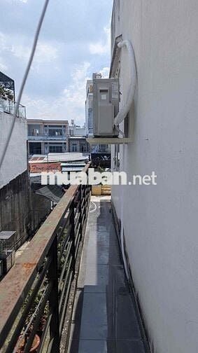 CHO THUÊ 1 PHÒNG TRỌ ĐẸP RỘNG 2 CỬA SỔ BANCON