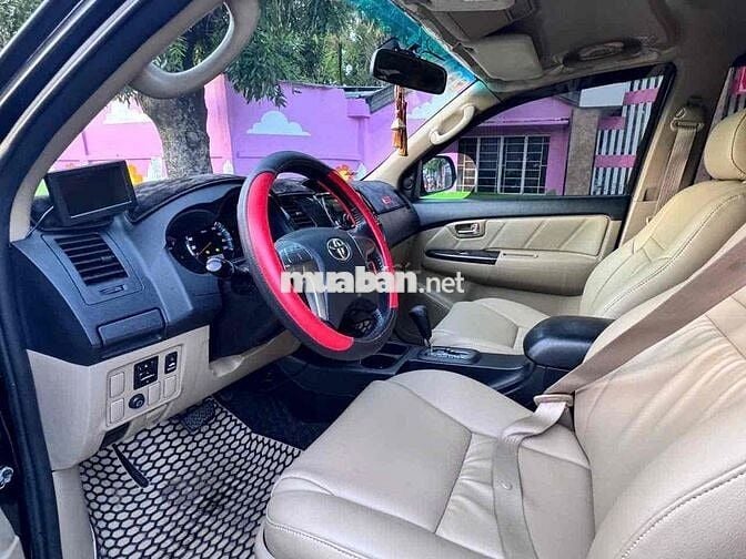 Toyota Fortuner 2014 2.7V 4x4 AT - 70000 km