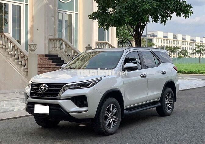 Toyota Fortuner 2022 2.4 4x2 AT - 55000 km