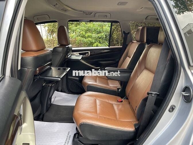 Toyota Innova 2.0V 2016 Xe Gia Đình Ghế Thương Gia