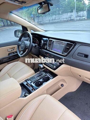 Kia Sedona 2017 - 100000 km