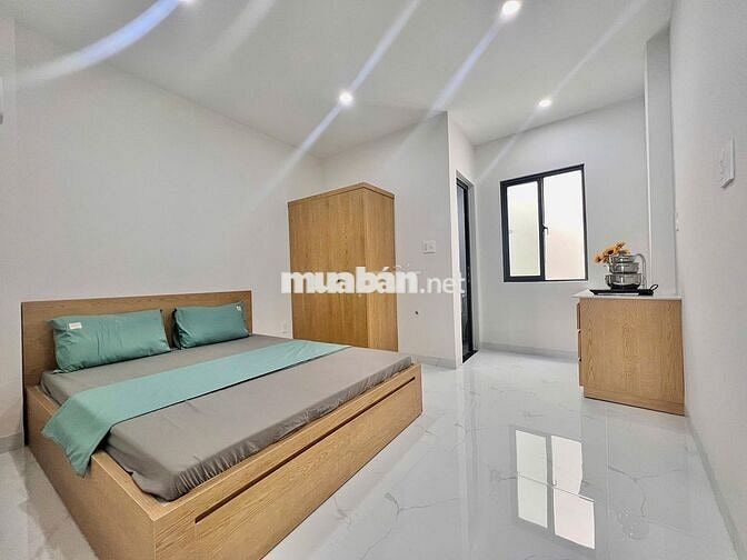 PHÒNG FULL NỘI THẤT MỚI XÂY NGAY ĐẠI HỌC VĂN LANG AN NINH TỰ DO