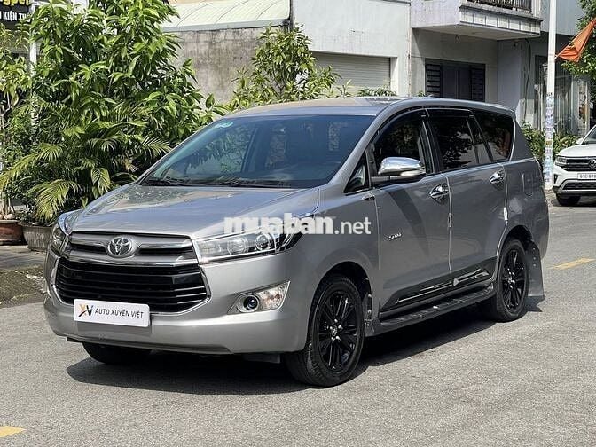 Toyota Innova 2.0V 2016 Xe Gia Đình Ghế Thương Gia