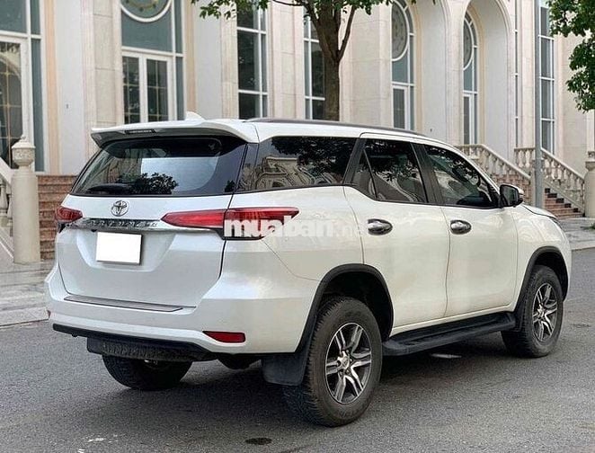 Toyota Fortuner 2022 2.4 4x2 AT - 55000 km