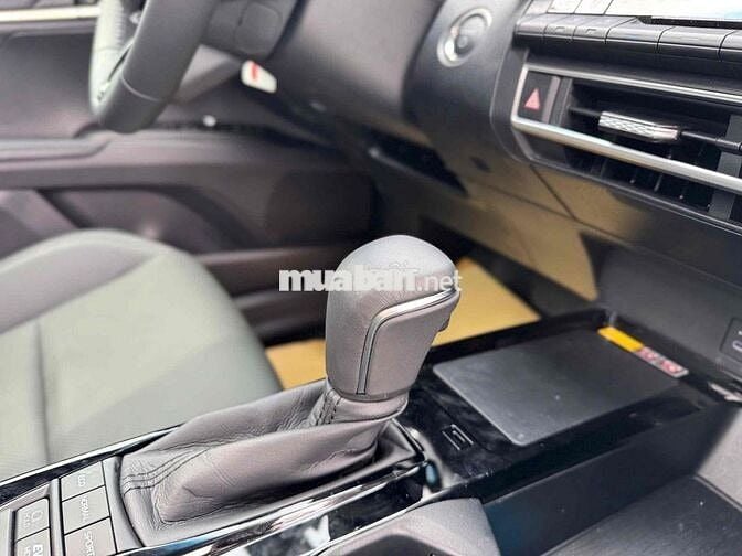 Toyota Camry 2025 2.5HEV TOP - 1310 km