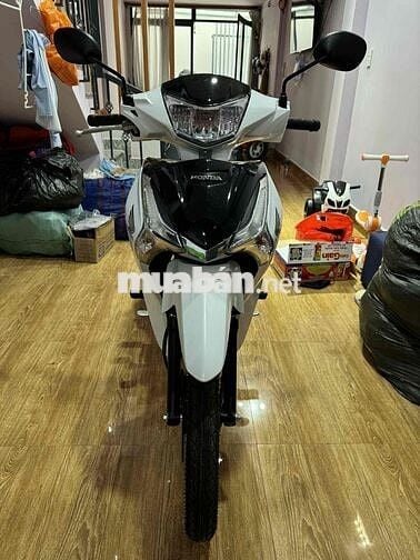 xe chạy từ hãng về tới nhà đúng 47km