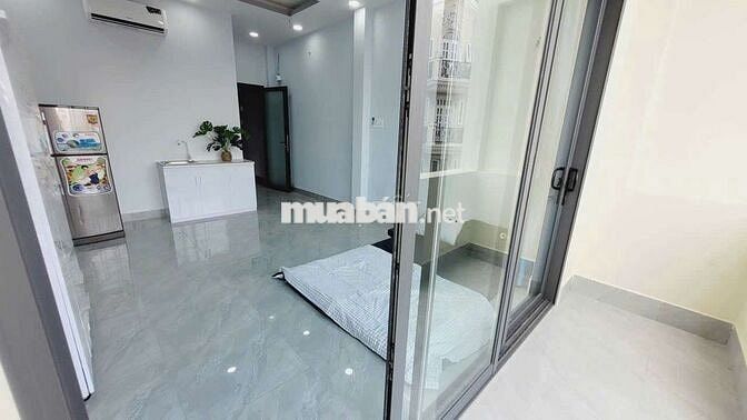 Cho Thuê Phòng Ban Công Full NT Gần KCX Tân Thuận, Cresent Mall