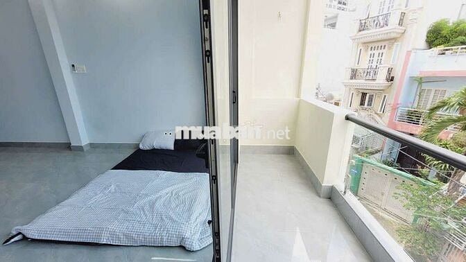 Cho Thuê Phòng Ban Công Full NT Gần KCX Tân Thuận, Cresent Mall