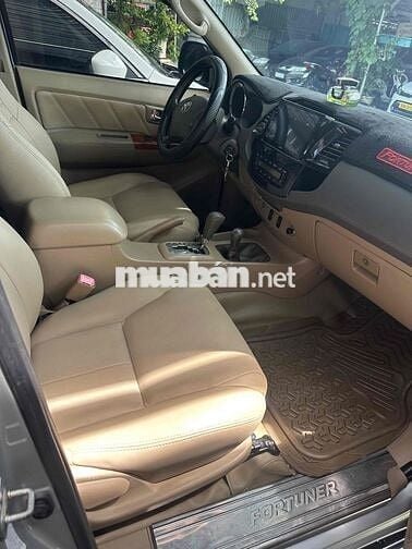 Toyota Fortuner 2010 2.7V - 90000 km