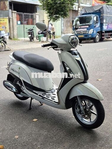 Cần bán Grande 2018 máy siêu êm, lốp zin theo xe