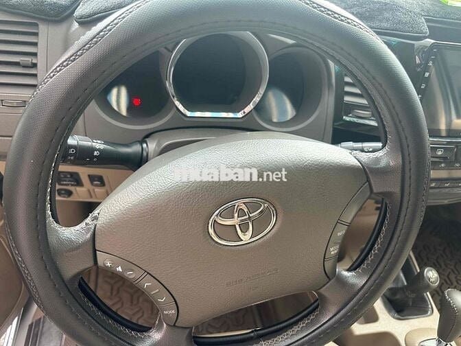 Toyota Fortuner 2010 2.7V - 90000 km