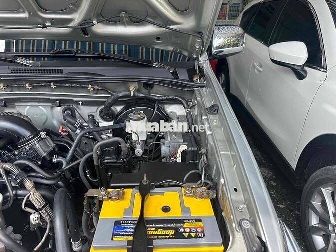 Toyota Fortuner 2010 2.7V - 90000 km