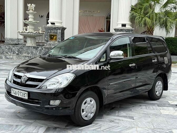 Toyota Innova 2007 J - 150000 km