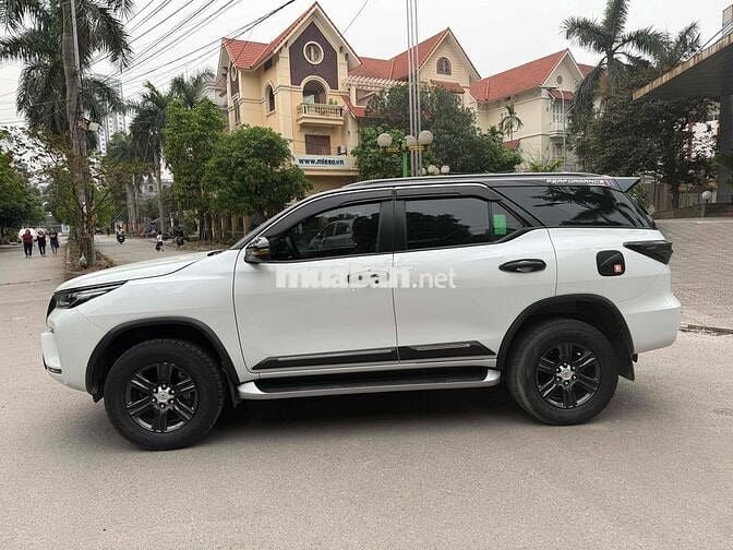 Toyota Fortuner 2022 2.4 4x2 AT - 36000 km