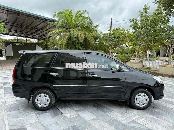 Toyota Innova 2007 J - 150000 km