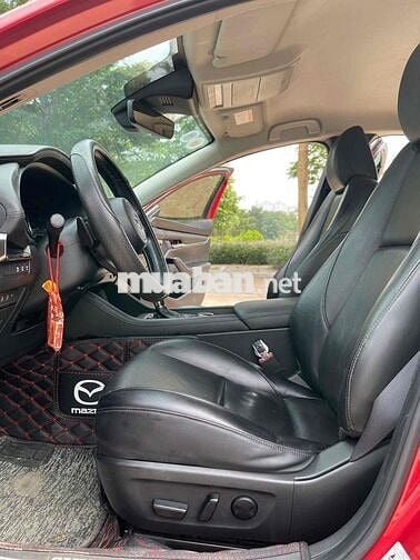 Mazda 3 2020 1.5L Luxury - 84000 km