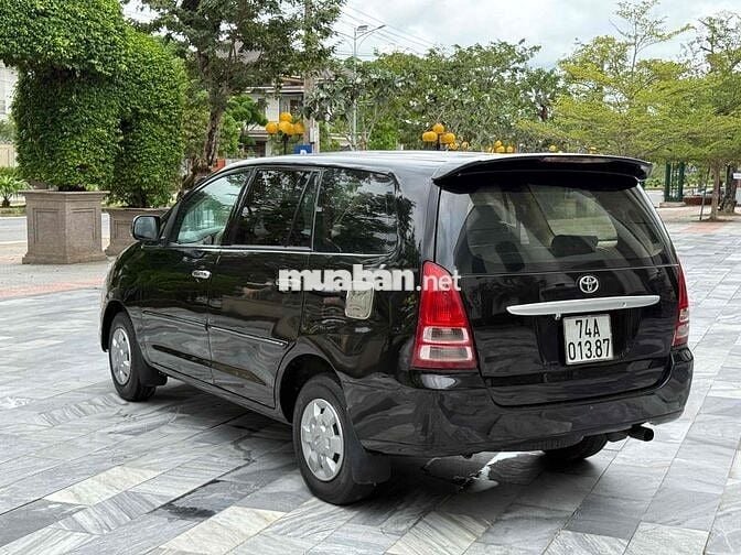Toyota Innova 2007 J - 150000 km