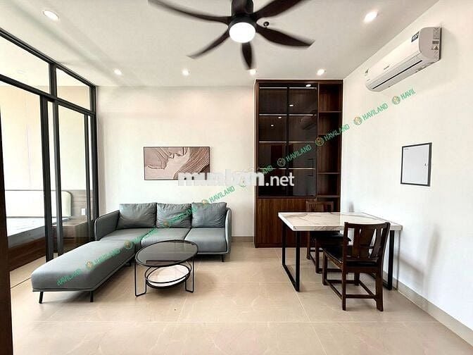 1PN 45m2 ban công, mới 100%, có dọn phòng, đi bộ 3' ra biển