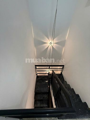 Bán nhà Cô Giang Q.1 - 32m2 - 3pn 3wc tặng nội thất, giá 7,1 tỉ