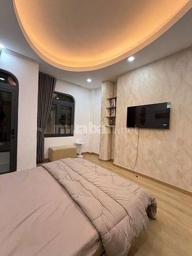 Bán nhà Cô Giang Q.1 - 32m2 - 3pn 3wc tặng nội thất, giá 7,1 tỉ