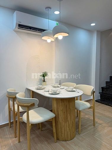 Bán nhà Cô Giang Q.1 - 32m2 - 3pn 3wc tặng nội thất, giá 7,1 tỉ
