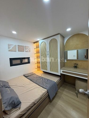 Bán nhà Cô Giang Q.1 - 32m2 - 3pn 3wc tặng nội thất, giá 7,1 tỉ