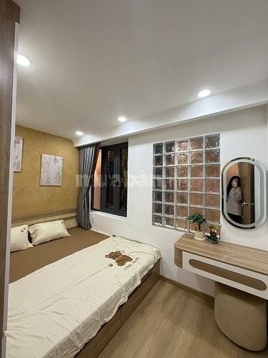 Bán nhà Cô Giang Q.1 - 32m2 - 3pn 3wc tặng nội thất, giá 7,1 tỉ