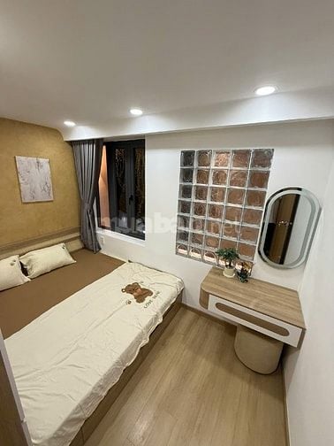 Bán nhà Cô Giang Q.1 - 32m2 - 3pn 3wc tặng nội thất, giá 7,1 tỉ
