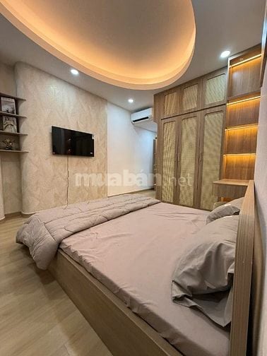 Bán nhà Cô Giang Q.1 - 32m2 - 3pn 3wc tặng nội thất, giá 7,1 tỉ