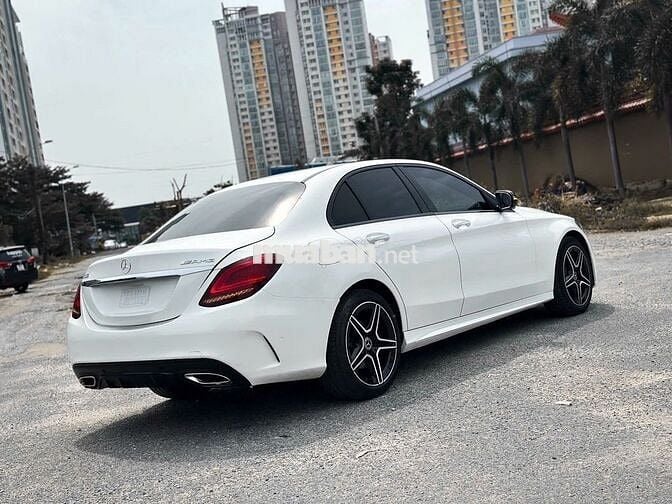 Mercedes Benz C300 AMG 2019