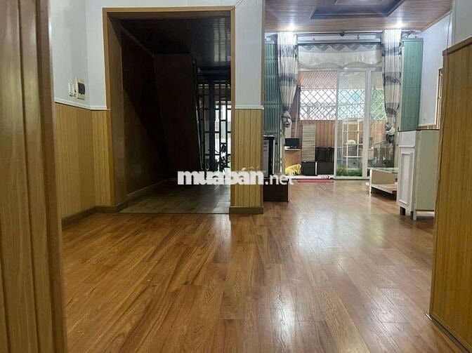 Nhà 140m2 có nội thất Hiệp Thành
