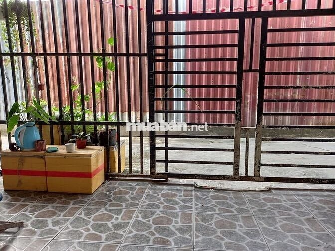Nhà nguyên căn, 3 Phòng ngủ - Đường 42, P Hiệp Bình